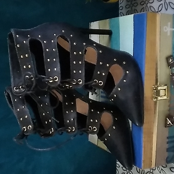 Izabella heels - Picture 2 of 3